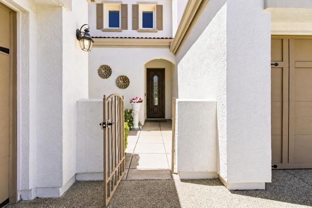 1090 Thornhill Ln, Lincoln, CA 95648