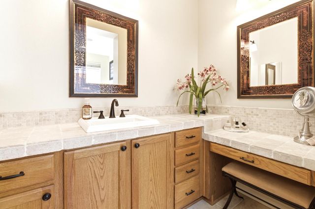 1090 Thornhill Ln, Lincoln, CA 95648