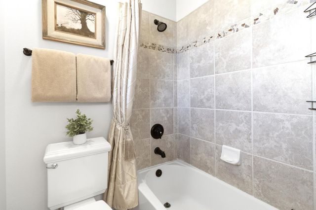 1090 Thornhill Ln, Lincoln, CA 95648