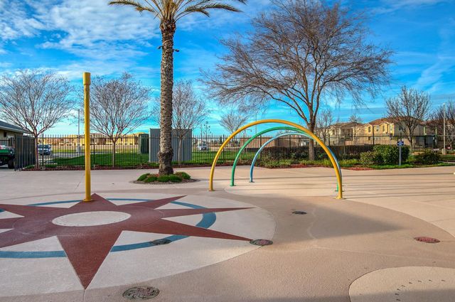 1090 Thornhill Ln, Lincoln, CA 95648
