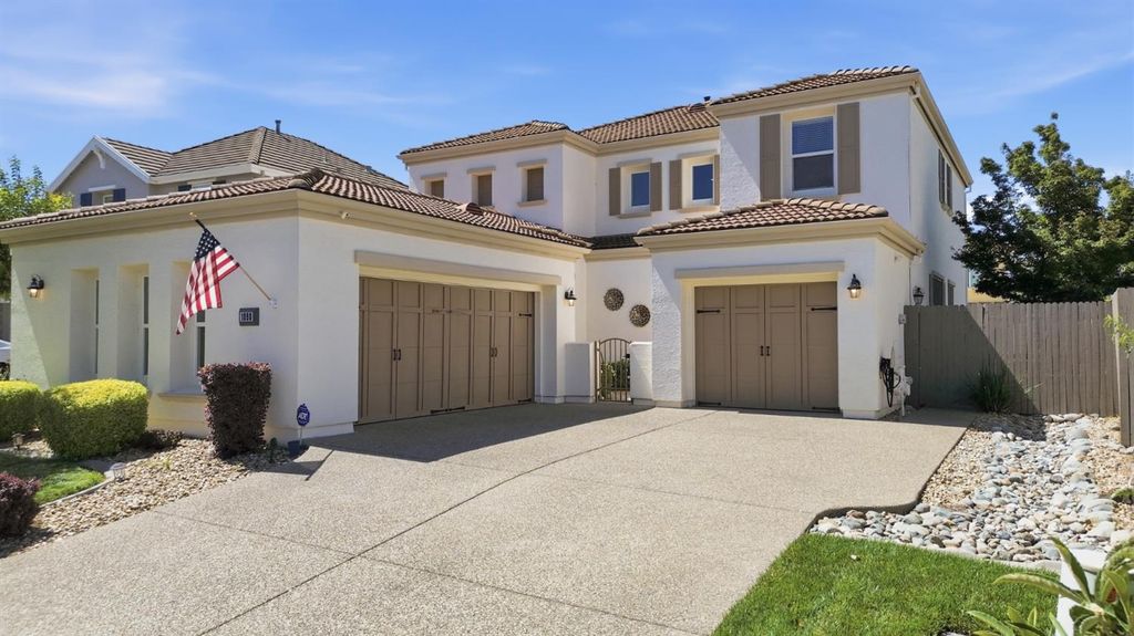 1090 Thornhill Ln, Lincoln, CA 95648