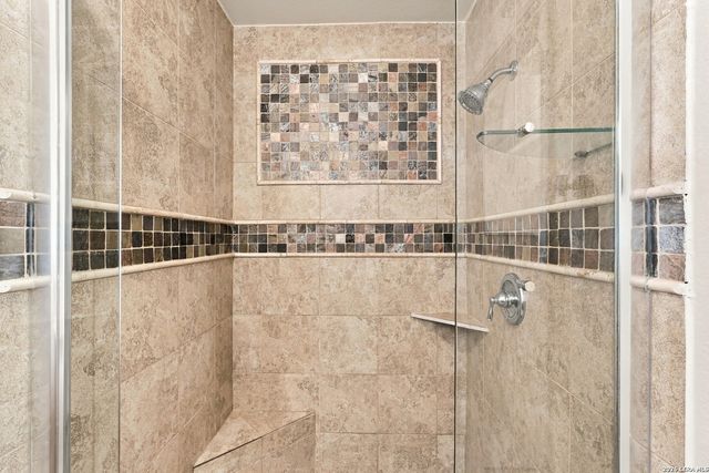 107 WICKFORD WAY, Castle Hills, TX 78213