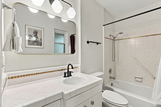 107 WICKFORD WAY, Castle Hills, TX 78213