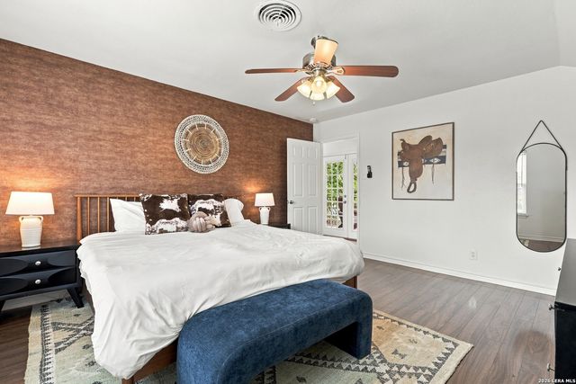 107 WICKFORD WAY, Castle Hills, TX 78213