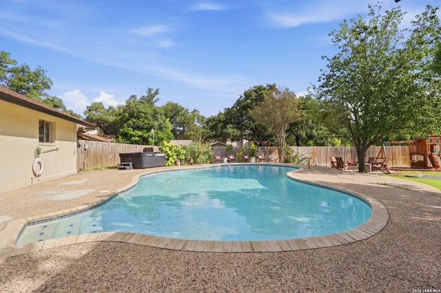 107 WICKFORD WAY, Castle Hills, TX 78213