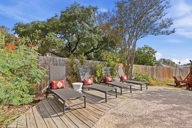 107 WICKFORD WAY, Castle Hills, TX 78213