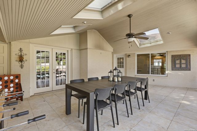 107 WICKFORD WAY, Castle Hills, TX 78213