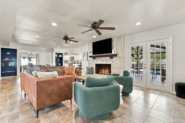 107 WICKFORD WAY, Castle Hills, TX 78213
