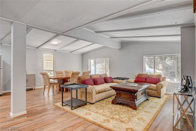 5054 Ridge Drive, Las Vegas, NV 89103