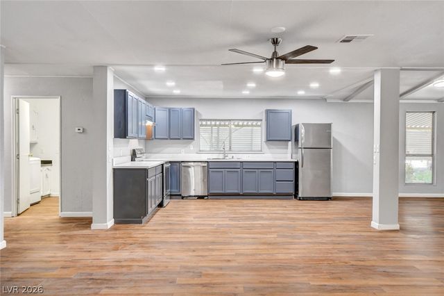 5054 Ridge Drive, Las Vegas, NV 89103