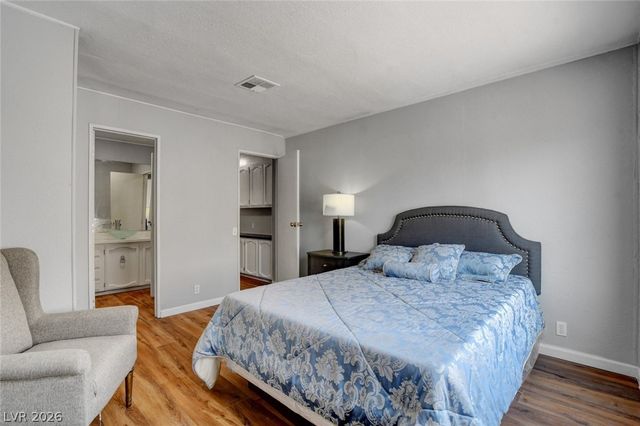5054 Ridge Drive, Las Vegas, NV 89103