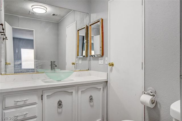 5054 Ridge Drive, Las Vegas, NV 89103