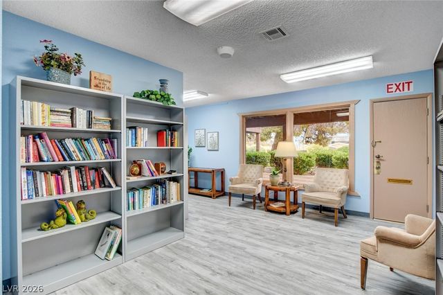 5054 Ridge Drive, Las Vegas, NV 89103