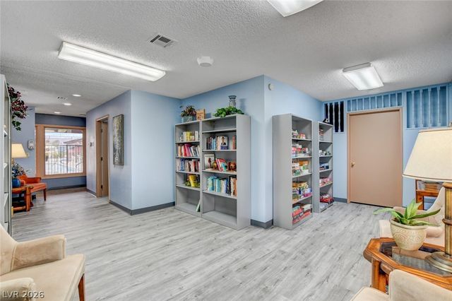 5054 Ridge Drive, Las Vegas, NV 89103