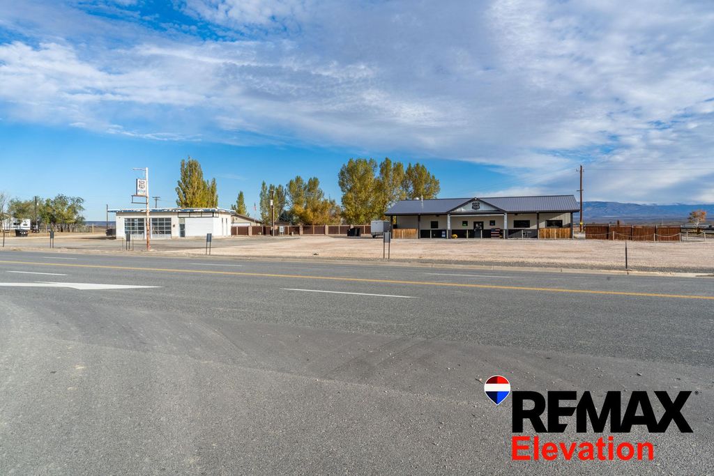 775 Hwy 310, Deaver, WY 82421 photo 5