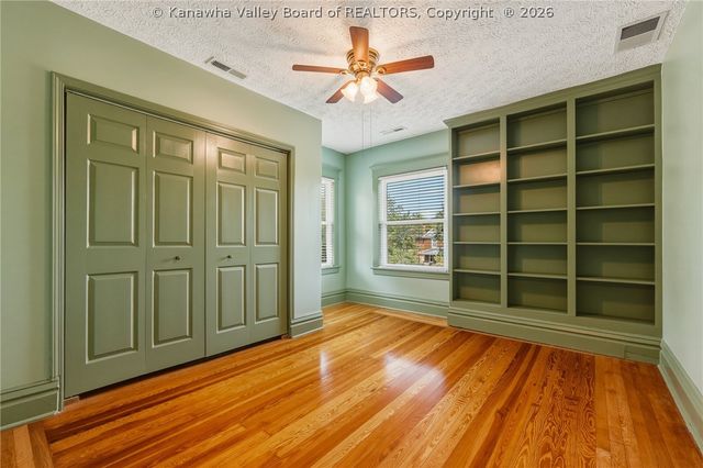 225 11th Avenue, Huntington, WV 25701