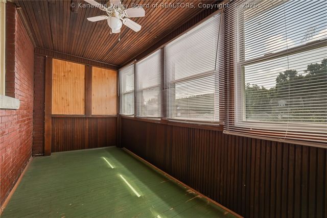 225 11th Avenue, Huntington, WV 25701