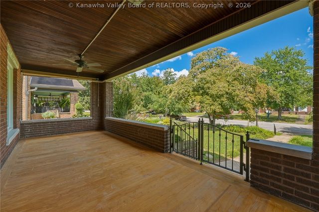 225 11th Avenue, Huntington, WV 25701