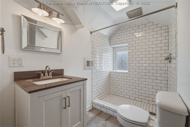 225 11th Avenue, Huntington, WV 25701