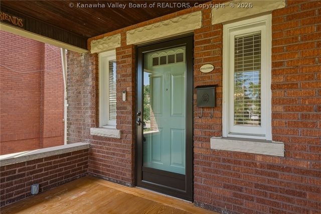 225 11th Avenue, Huntington, WV 25701