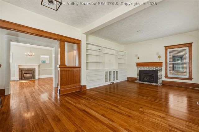 225 11th Avenue, Huntington, WV 25701