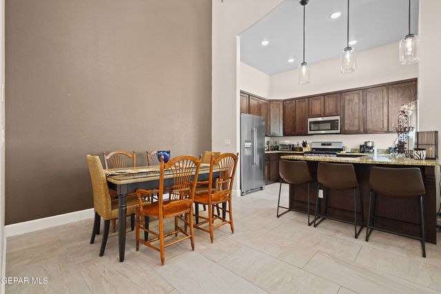 4776 EXCALIBUR Drive B, El Paso, TX 79902