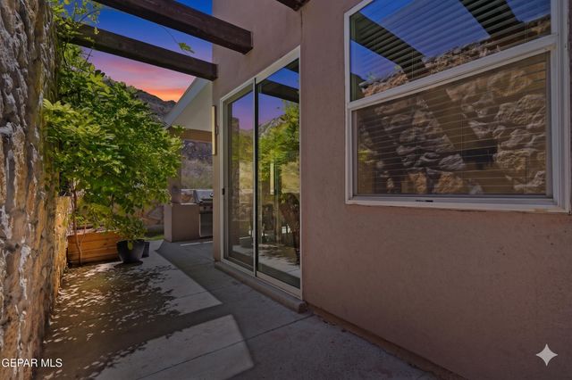 4776 EXCALIBUR Drive B, El Paso, TX 79902
