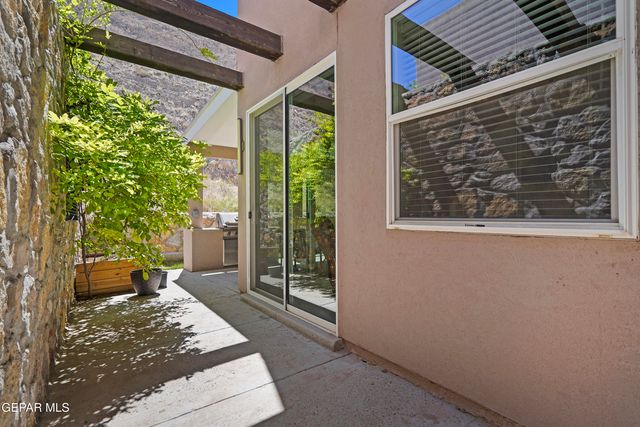 4776 EXCALIBUR Drive B, El Paso, TX 79902