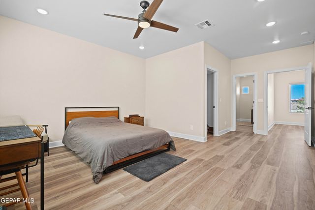 4776 EXCALIBUR Drive B, El Paso, TX 79902