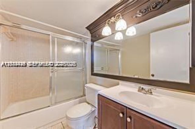 2025 NE 164th Street 904, North Miami Beach, FL 33162