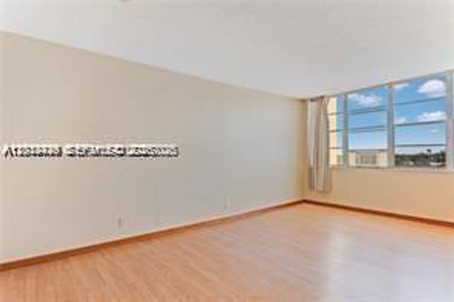 2025 NE 164th Street 904, North Miami Beach, FL 33162