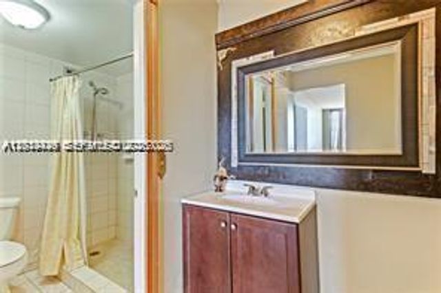 2025 NE 164th Street 904, North Miami Beach, FL 33162