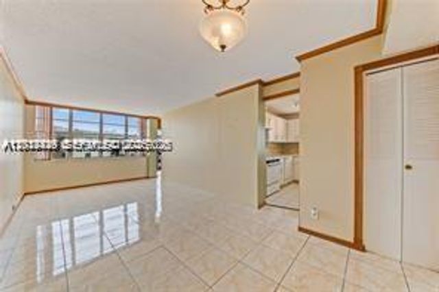 2025 NE 164th Street 904, North Miami Beach, FL 33162