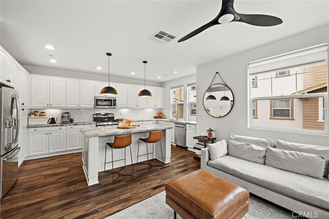 16 Arlington Street, Ladera Ranch, CA 92694