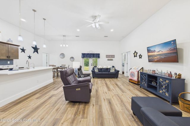 424 Krassner Drive NW, Palm Bay, FL 32907