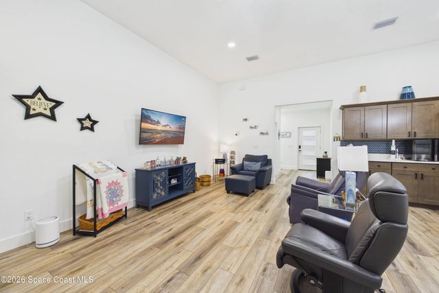 424 Krassner Drive NW, Palm Bay, FL 32907