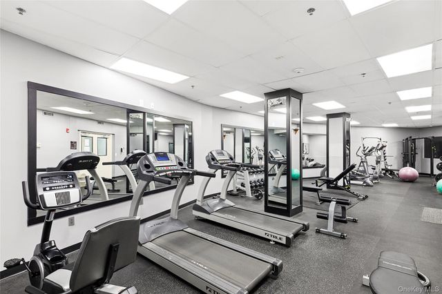 130 Post Avenue 316, Westbury, NY 11590