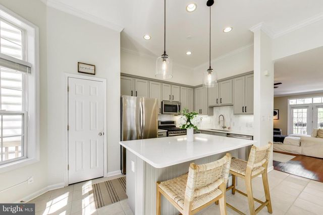 6008 MILL COVE CT, Burke, VA 22015