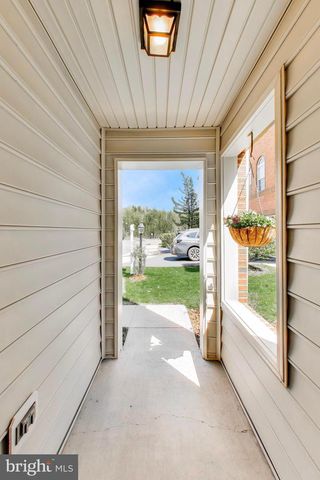 6008 MILL COVE CT, Burke, VA 22015