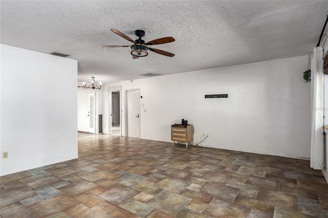 5012 WOODLAWN CIRCLE W, Palmetto, FL 34221