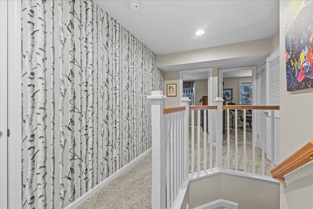 186 Hummingbird Lane, South Burlington, VT 05403