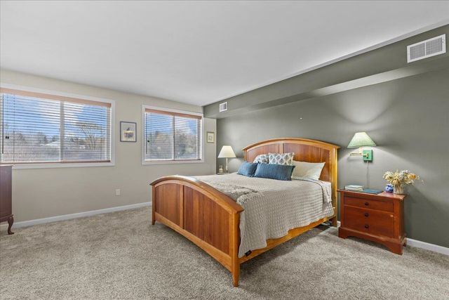 186 Hummingbird Lane, South Burlington, VT 05403