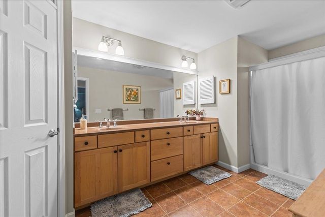 186 Hummingbird Lane, South Burlington, VT 05403