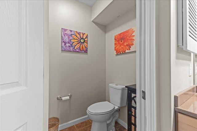 186 Hummingbird Lane, South Burlington, VT 05403