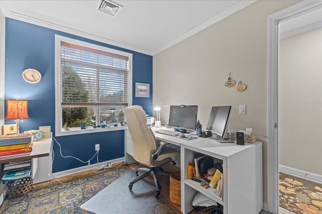 186 Hummingbird Lane, South Burlington, VT 05403