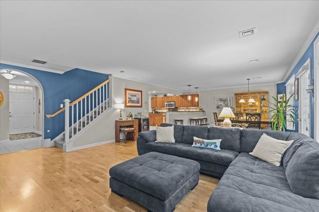 186 Hummingbird Lane, South Burlington, VT 05403