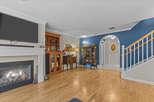 186 Hummingbird Lane, South Burlington, VT 05403