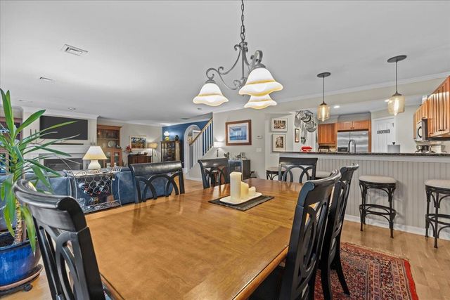 186 Hummingbird Lane, South Burlington, VT 05403