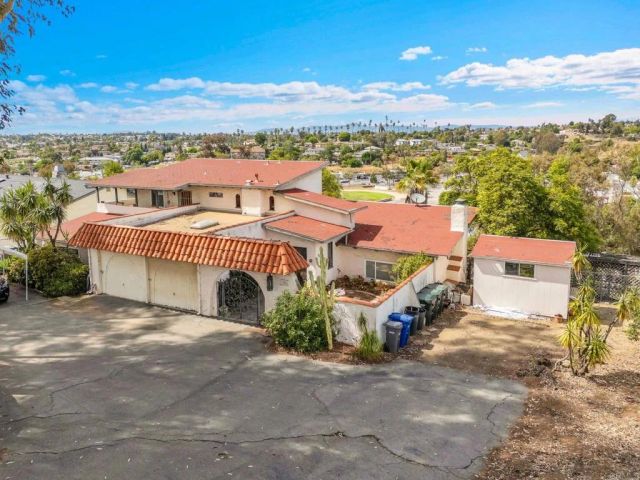 306 Ocean View Drive, Vista, CA 92084