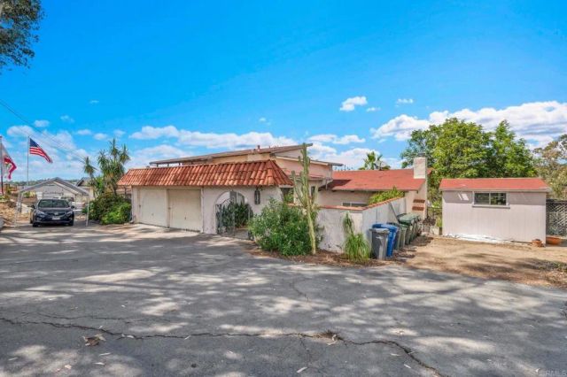 306 Ocean View Drive, Vista, CA 92084